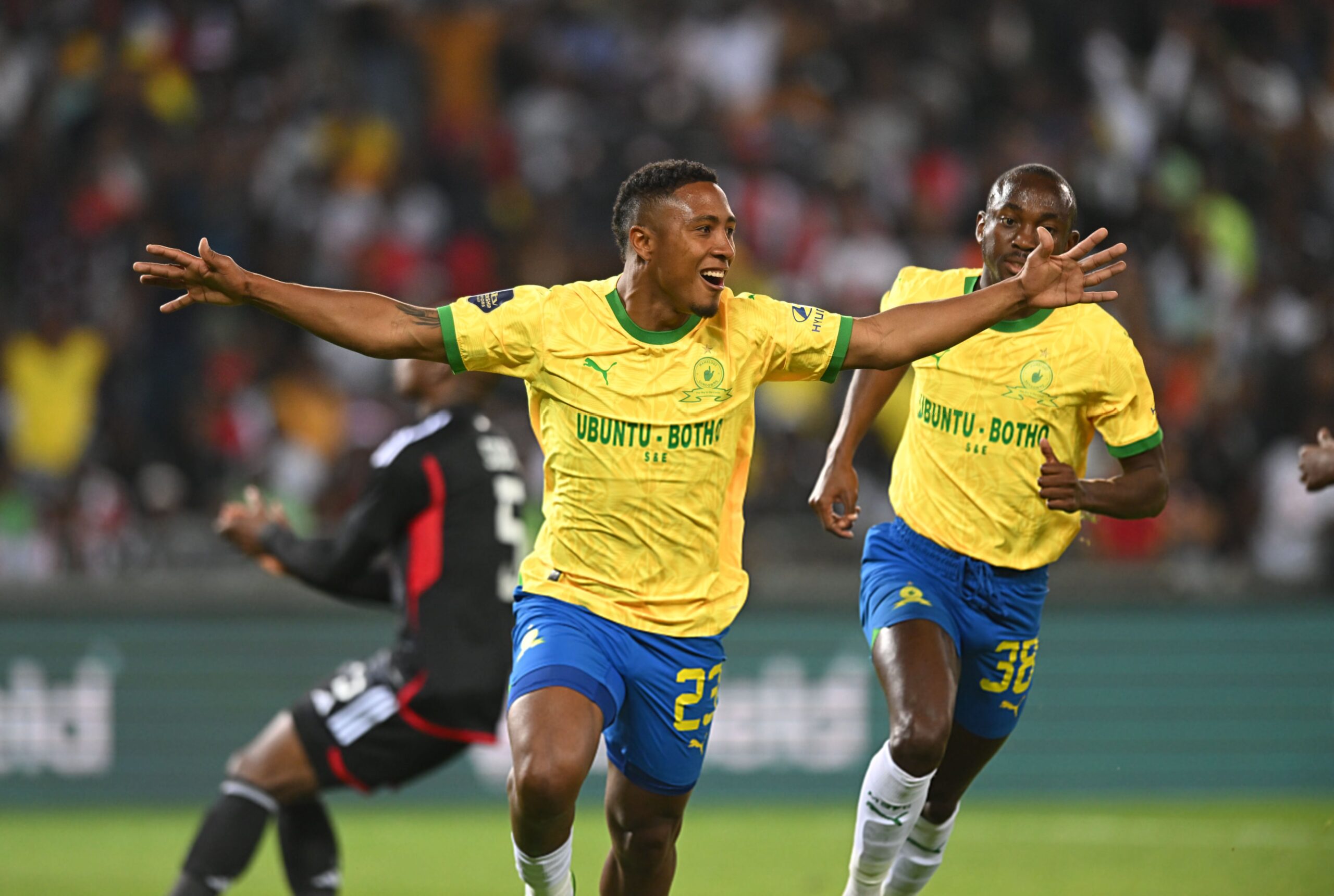 Sundowns Edge Closer to Seventh Consecutive DStv Premiership Title with Victory Over Pirates